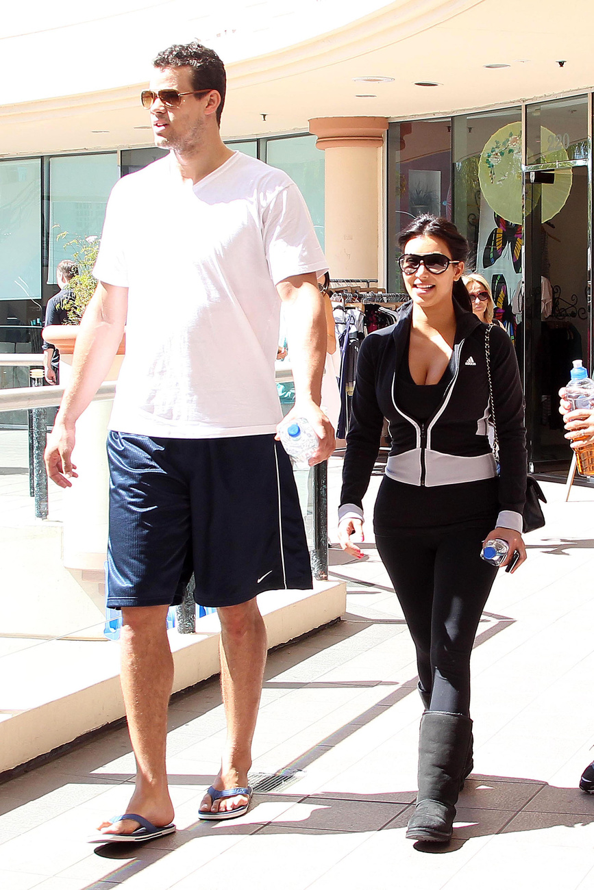 Kris Humphries (206 cm) és Kim Kardashian (157 cm)