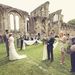 Így változott át hirtelen esküvő-helyszínné a rom