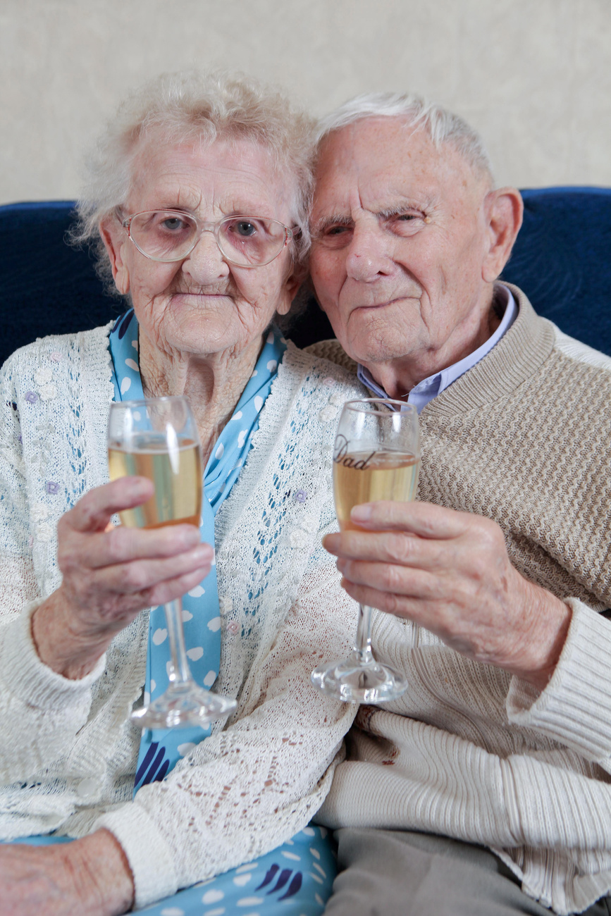 Korábbi fotók Connie és George Watsonról - egy 75 éve tartó házasság története képekben