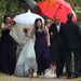 Heidi Withers a világ legbizarrabb menyasszonyi fátyla alatt