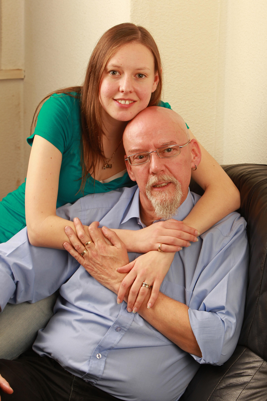 Phil és Kayley Nash ma - a férj 55 éves, a feleség 23