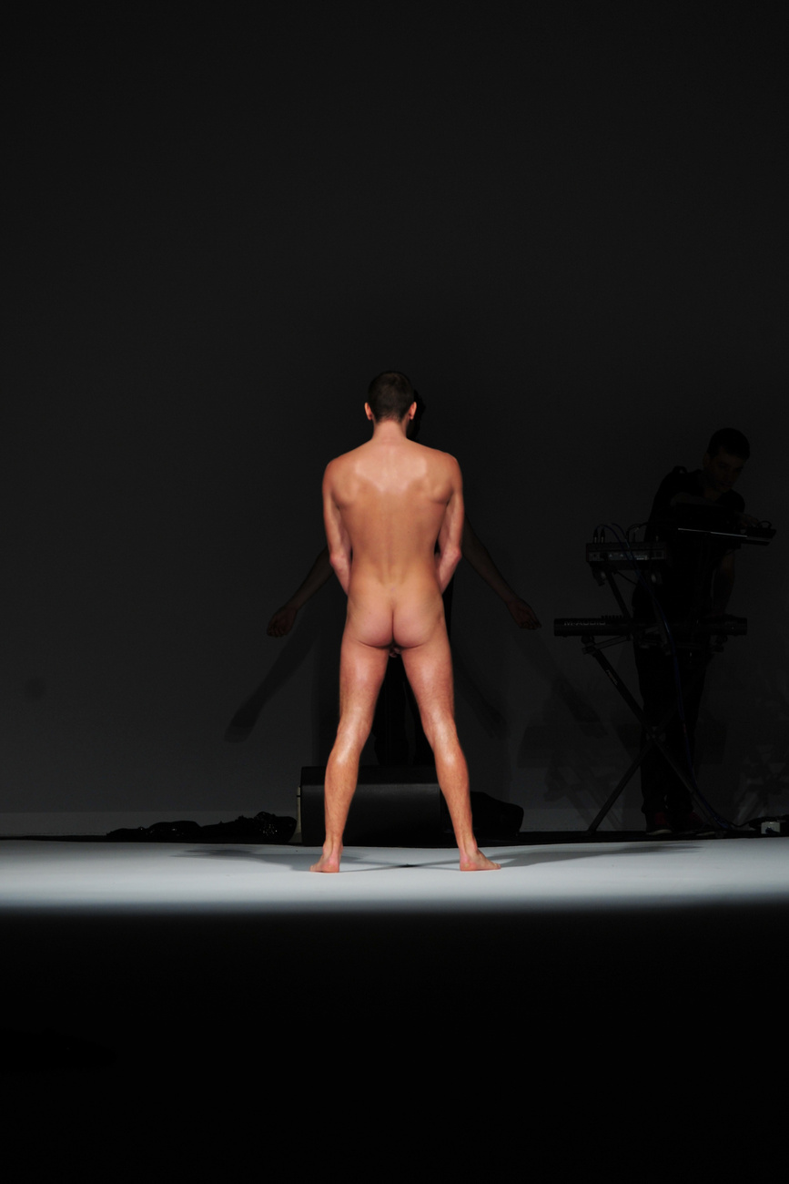 Frankie Morello 2012-2013. ősz-téli divatbemutató a milánói divathéten