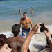 David Hasselhoffot a parton rajongók, érdeklődők és újságírók várják