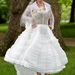 Vicky Levett Katalin hercegné esküvői ruhájának lufiból készített másában