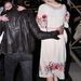 Nicole Kidman kalocsai mintás ruhában indul el Los Angelesből családjával, azaz Keith Urbannel és két lányukkal, Sunday Rose-zal és Faithszel