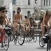 További meztelen kerékpárosok Madridból