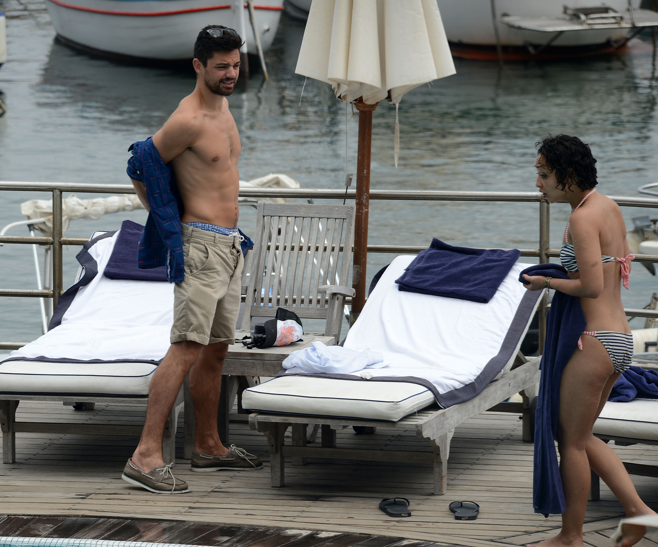 Dominic Cooper Olaszországban, Ischián nyaral új barátnőjével