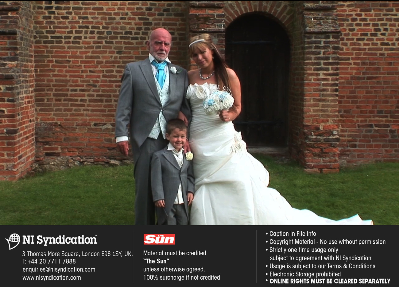 Danielle és Chris Watson esküvője, amit a menyasszony állítólagos betegségére küldött adományokból fedeztek
