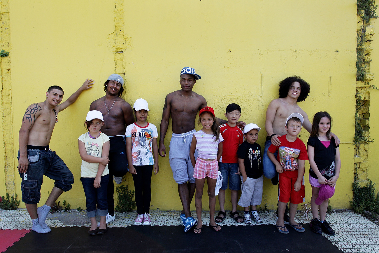 A Circolombia akrobatái, Jonathon, Lil-Louce, Yeckly és Krespo, Ausztráliában trükköznek a gyerekekkel