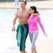 Julian McMahon és barátnője, Kelly Paniagua Syndey egyik strandján