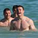 A British and Irish Lions játékosai Ausztráliában strandolnak: a képen Brian O'Driscoll kacag