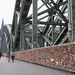 A Hohenzollern-híd, amiről a német vasúttársaságnak nem engedték, hogy eltávolítsa a lakatokat