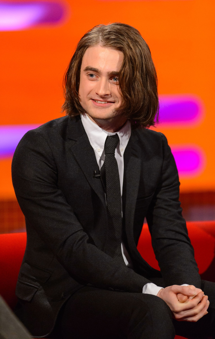 Daniel Radcliffe hosszú hajjal jelent meg a Graham Norton Showban. A felvételt ma adja a BBC, csak sajnos nem nálunk