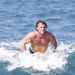 Sean Penn Hawaii-on lovagolja meg a hullámokat