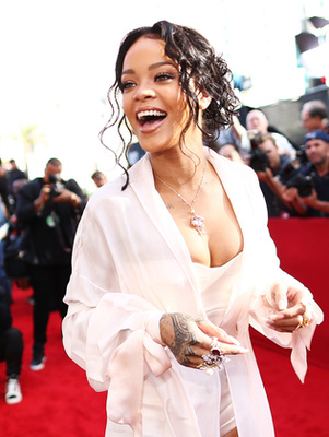 Rihanna az MTV Movie Awardson, április 13-án