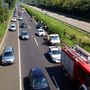 Három autó összeütközött az M7-es autópálya 15. kilométerénél, a Balaton felé tartó sávban.