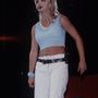 Ez a kép Britney Spears énekesnői karrierjének a kezdetét mutatja be. 1999-ben lőtték Spears egyik első koncertjén.