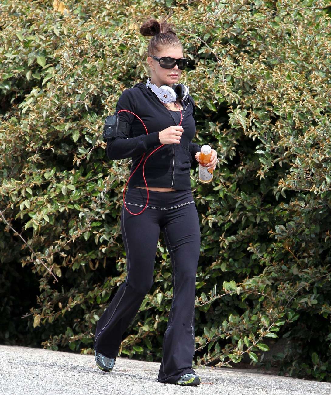 Reese Witherspoon nemcsak jógázik, hanem fut is