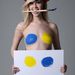 A FEMEN-logó emberközeli előállításának eredménye