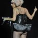 Lady Gaga nemrég átlátszó nadrágban rohangált, ami újdonságként hatott, pedig szokása. Ez itt egy 2009 szeptemberében készült felvétel, a művésznő koncertet ad