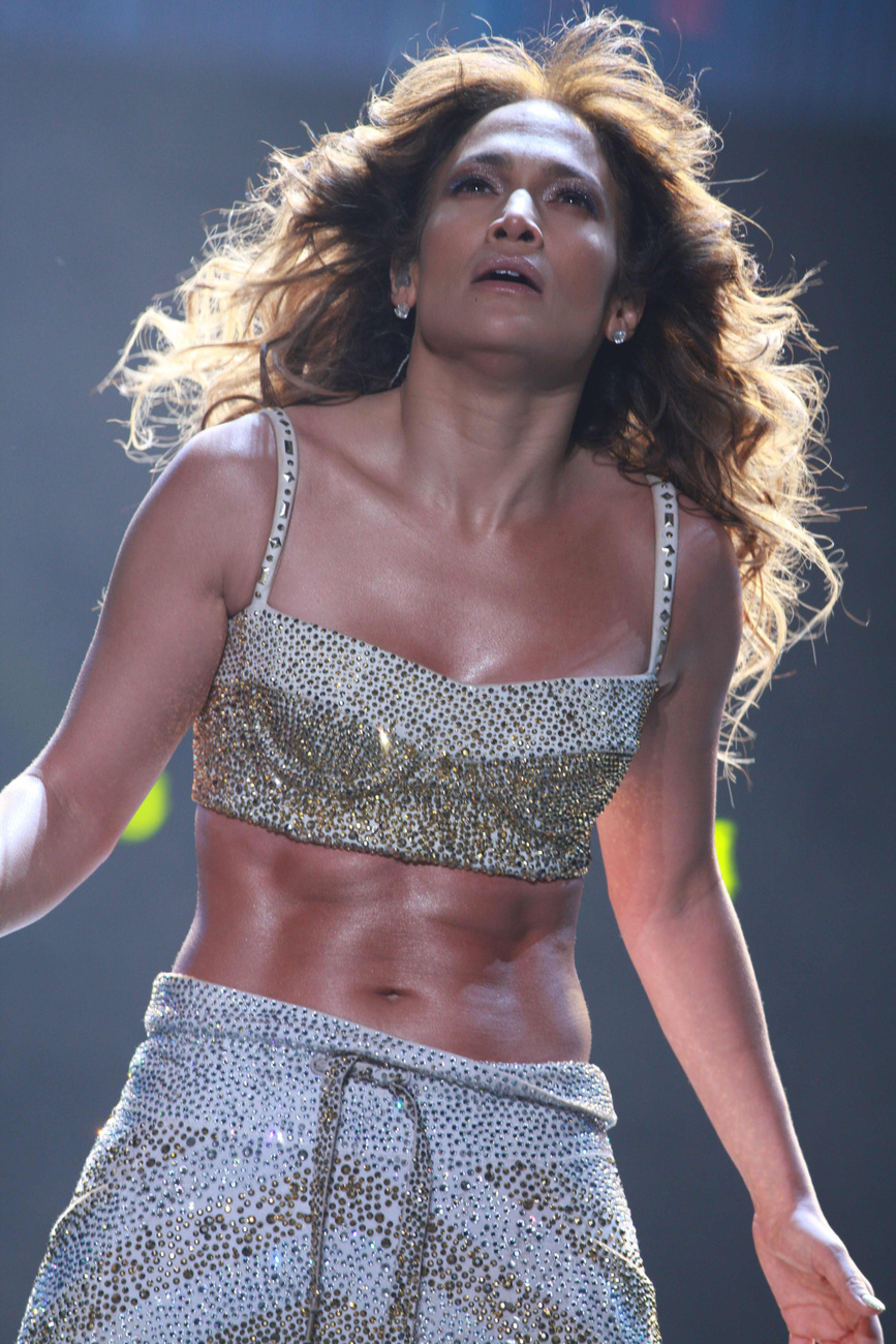 Jennifer Lopez legkihívóbb színpadi ruhái