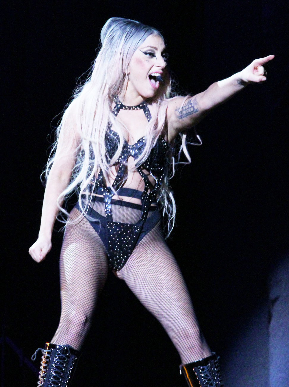 Lady Gaga szívesen mutogatja magát.