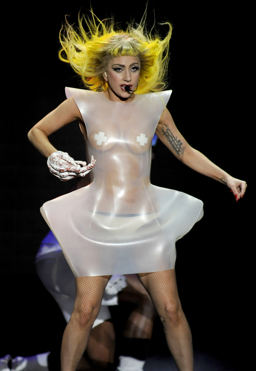 Lady Gaga szívesen mutogatja magát.