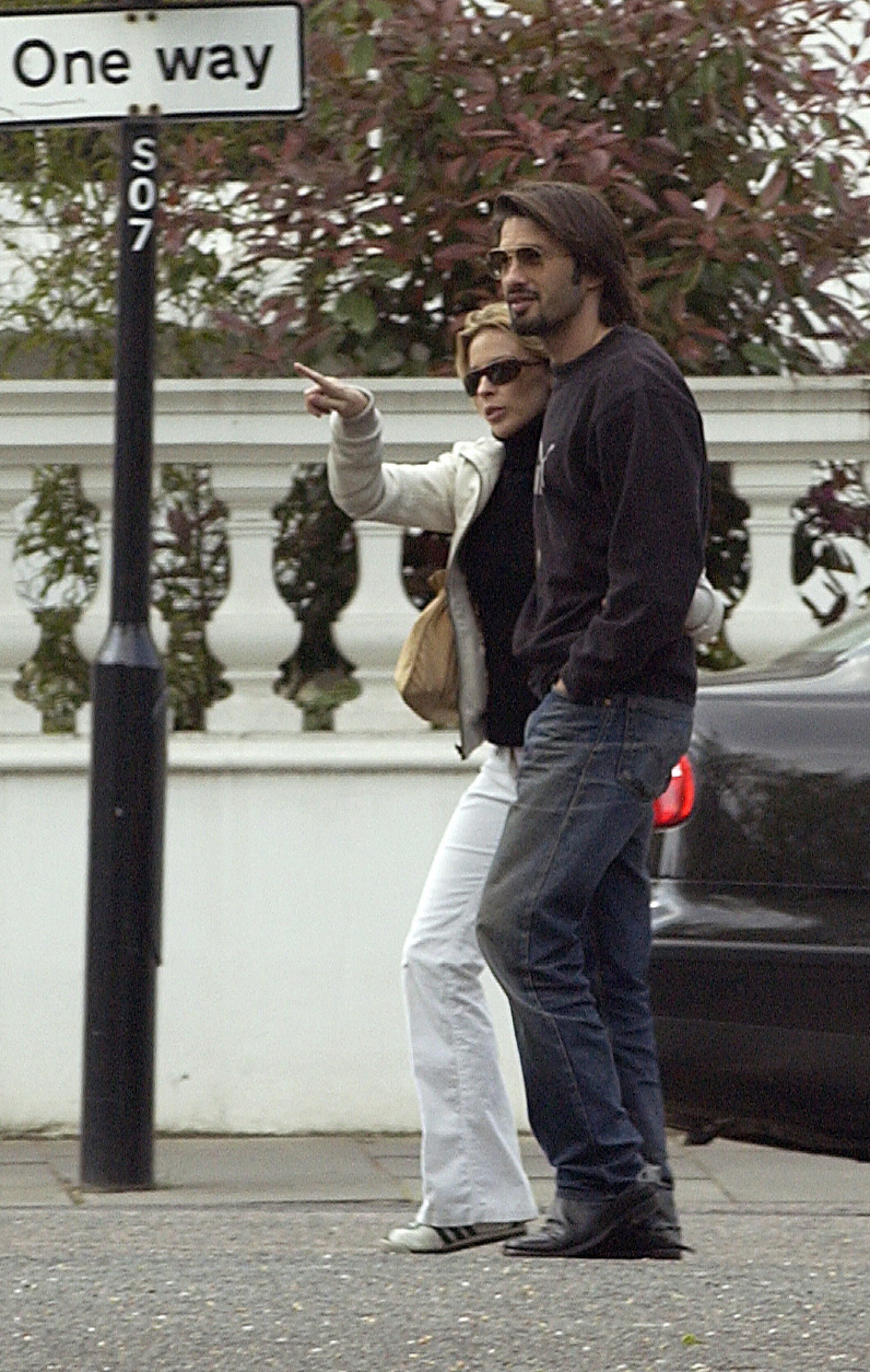 2013-as kép az énekesnőről és modell barátjáról, Andres Velencosóról, akivela  66. Cannes-i filmfesztivál alatt Franciaországban voltak. 2010-ben azt pletykálták, hogy szakítottak, a lényeg, hogy most együtt vannak. 