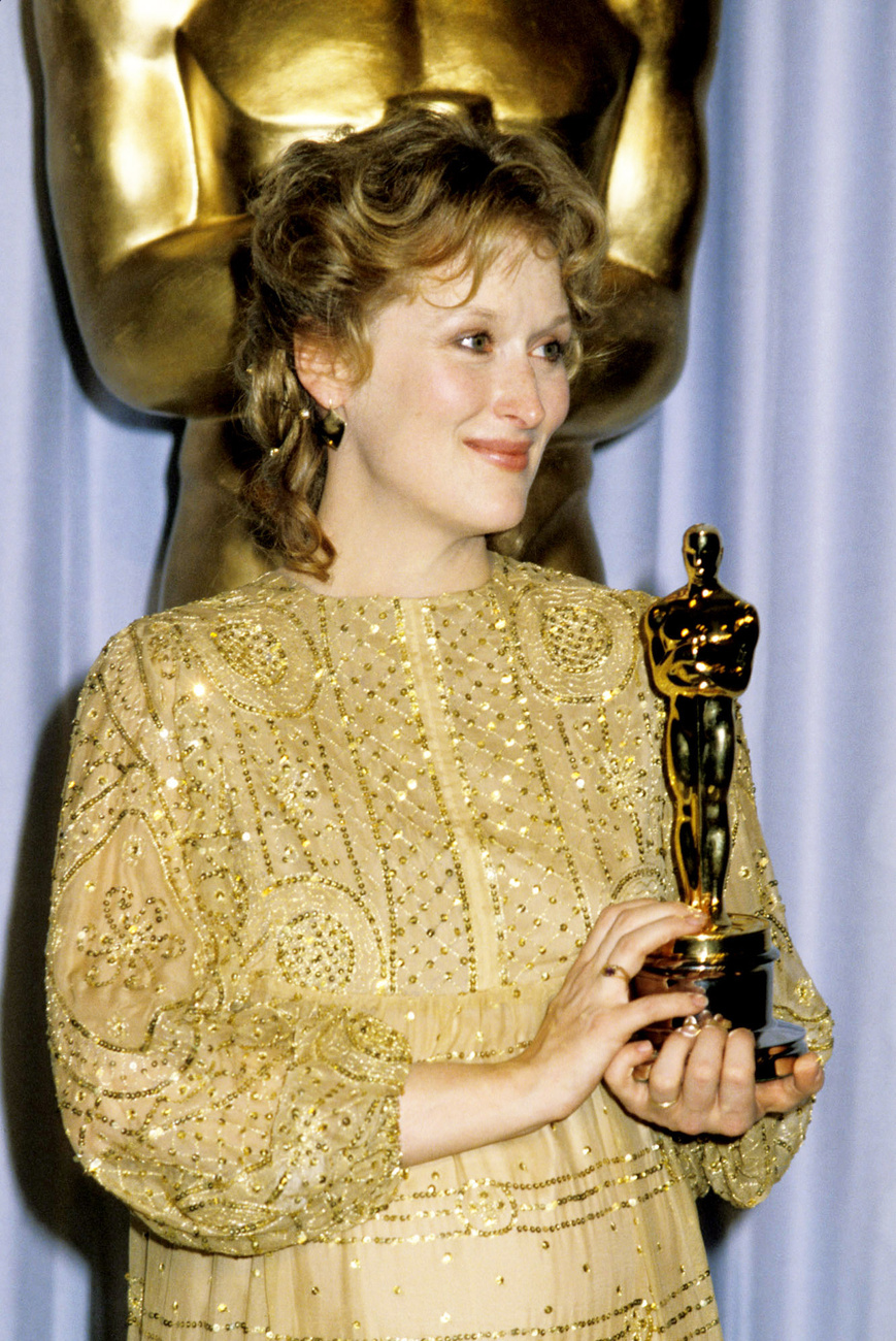 2006. március 5-én a 78. Oscar-gálán merész ruhát viselt.
