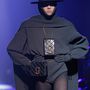 Marc Jacobs divatbemutatója viszont tele volt övtáskákkal, szóval a hasitasi visszatérését a jelek szerint a legnevesebb tervezők is komolyan gondolják.