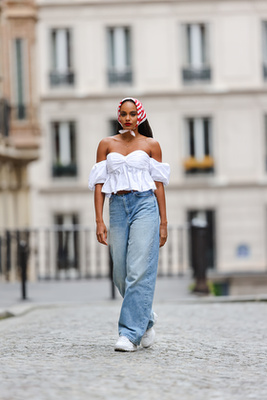 6. Avant Garde - egy férfi fejkendős modell is akadt a párizsban azon a május 31-én tartott bemutatón, amelynek címe az volt, hogy Paris Capitale De La Mode Et De L'Amour EIDM Fashion and Business School Show Hosted by Baptiste Giabiconi.