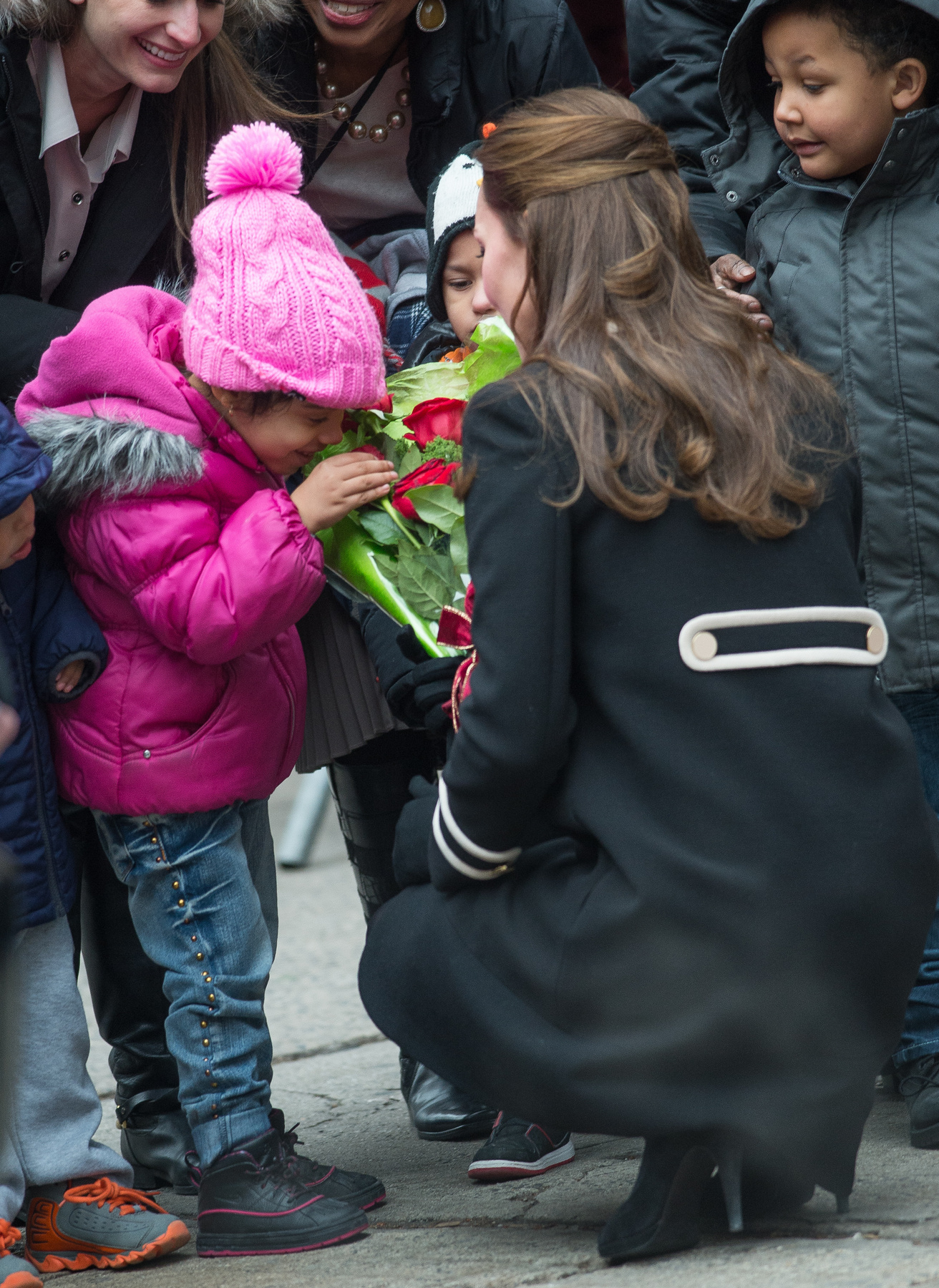 Katalin hercegné hétfőn egyedül látogatott el egy gyerekeket segítő központba Harlemben. 