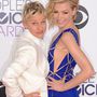 Ellen DeGeneres 2004-ben, 44 évesen találkozott Portia De Rossi színésznővel, és azóta is együtt vannak. 2008-ban házasodtak össze, miután Kalifornia állam engedélyezte az egyneműek házasságát.