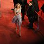 DiCaprio nélkül, de végtelen lábakon érkezik Toni Garrn a Berlini Filmfesztivál első vetítésére.