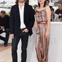 A színésznő és Michael Fassbender Machbet című film stábjának fotózásán Cannes-ban.