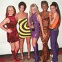 Ez a kép 1995-ben készült a Spice Girls nevű angol lányegyüttesről, tehát húsz éves.