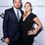 Leonardo DiCaprio meg kebelbarátnőjével, Kate Winslettel bulizott.
