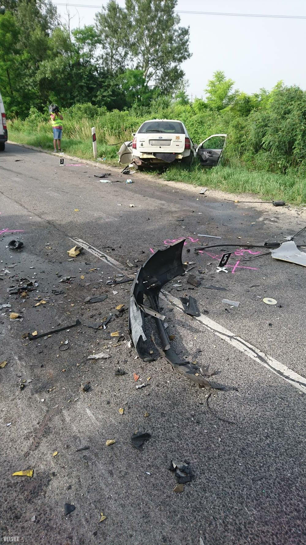 Június 17-én reggel kamion és személyautó ütközött össze az 51-es főúton. A balesetben egy ember megsérült, mentőhelikopter szállította kórházba. 