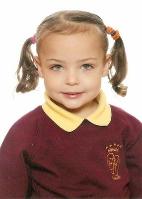Poppy, Michala Pyke 4 éves lánya, akit fél évig etettek különböző drogokkal. 2013. júniusában meghalt.