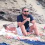 Leonardo DiCaprio a strandon ejtőzik Saint-Barthélemy szigetén a haverokkal