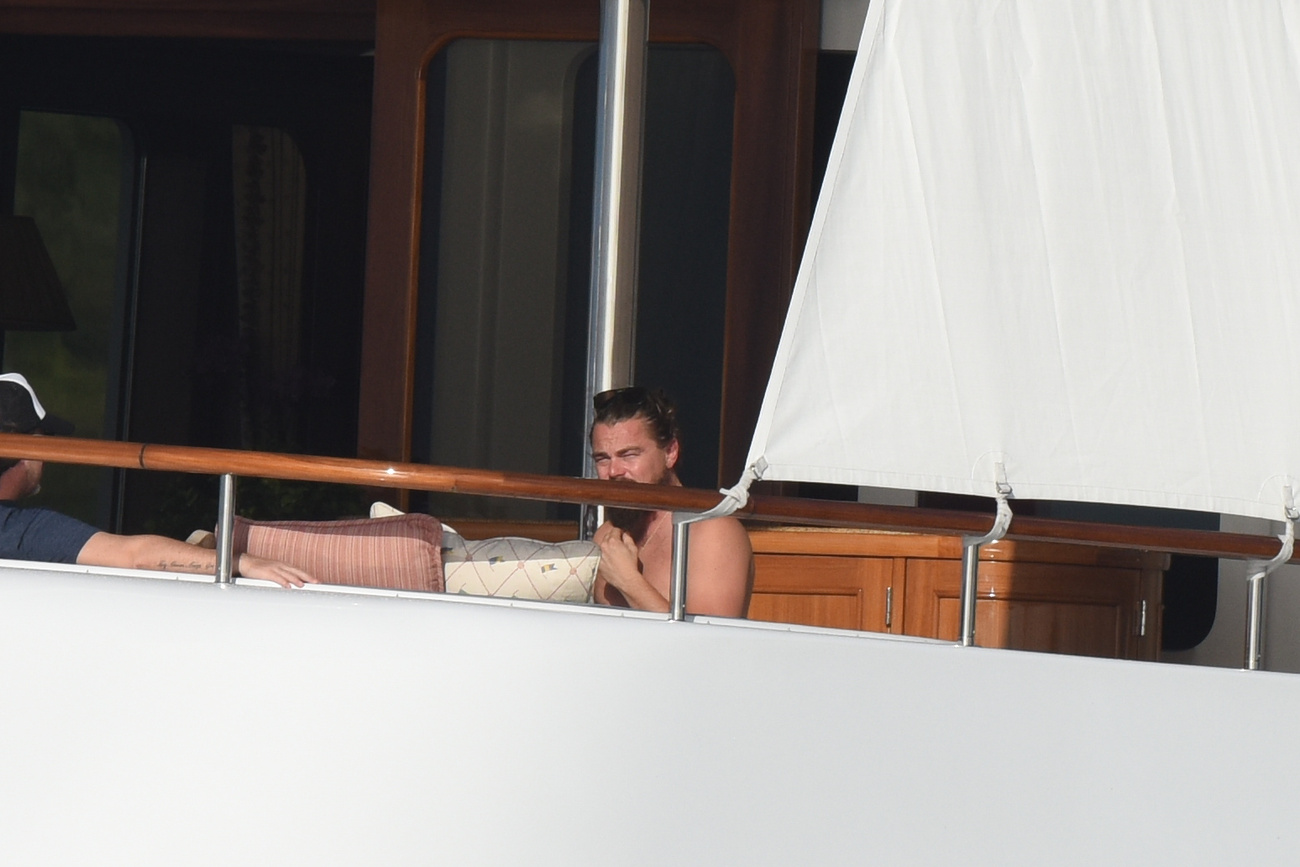 Leonardo DiCaprio egy jachton folytatja a nyaralást
