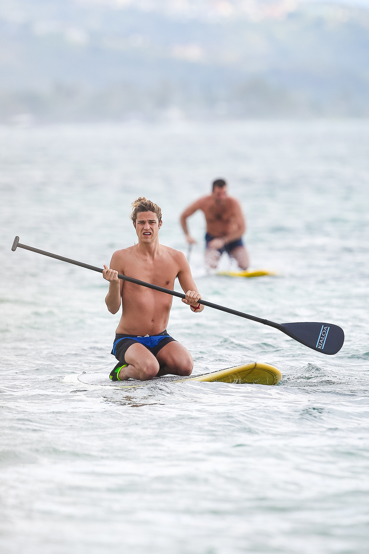 A Star Trek színésze és modell-festő barátja Hawaiion paddleboardozik