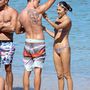 Jenson Button és frissen elvett felesége, Jessica Michibata Hawaii-on strandol