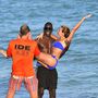 Demba Ba és barátnője Miamiben a tengerparton