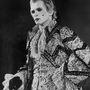 Rudolph Valentino életéről 1977-ben filmet is forgattak, Valentinót Rudolf Nurejev balettművész játszotta. Ezen a képen Nurejev látható, amint a Beaucaire úr szerepét játszó Rudolph Valentinót játssza