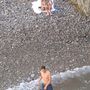 James Rothschild és Nicky Hilton a strandon Olaszországban