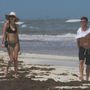Paulina Slagter és Ryan Phillippe a strandon