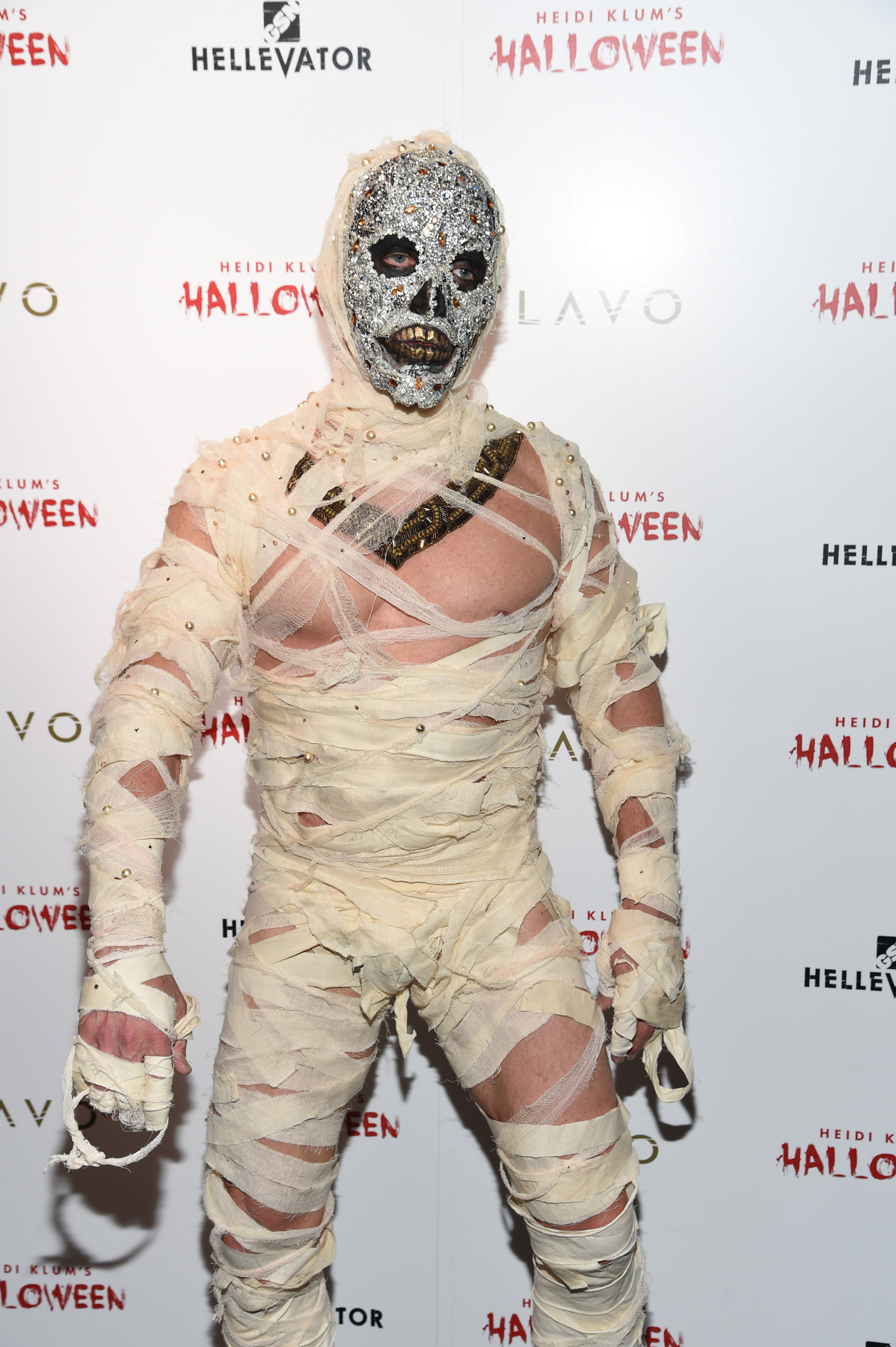 Ez pedig Nyugat-Hollywood évi rendes Halloween-karneválja