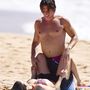 Tessa De Josselin és Matt Little a strandon