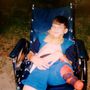 Tíz évesen már kerekes székkel közlekedett. Több amputációs műtétre is szüksége volt
